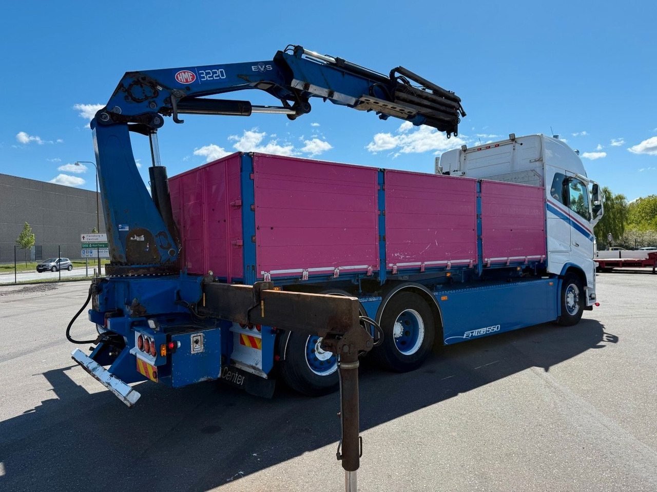 Volvo FH 16.550 6x2*4 / Crane HMF 3220K4 Euro 6 - Kamion sa dizalicom: slika 4 Volvo FH 16.550 6x2*4 / Crane HMF 3220K4 Euro 6 - Kamion sa dizalicom: slika 4