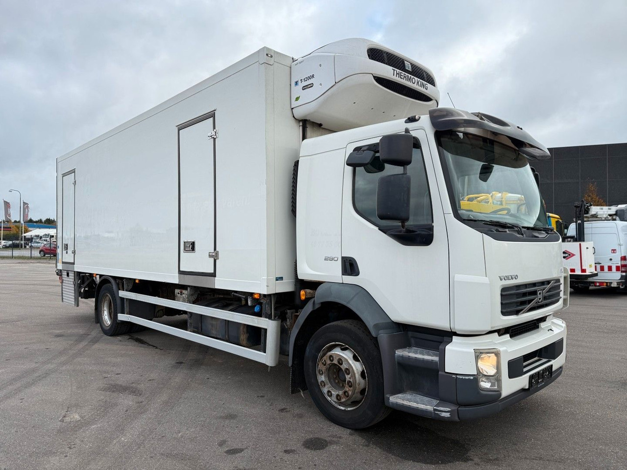 Volvo FL290 4x2 Thermo King T1200-R Euro 5 - Hladnjača: slika 2 Volvo FL290 4x2 Thermo King T1200-R Euro 5 - Hladnjača: slika 2