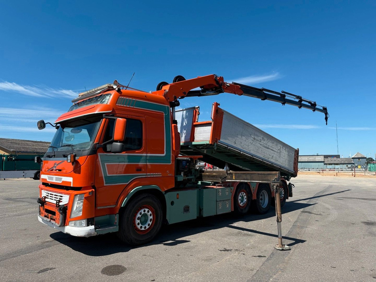 Volvo FM500 8x2*6 Crane HMF 2620 K5 Pendel Tipper - Kamion sa dizalicom: slika 1 Volvo FM500 8x2*6 Crane HMF 2620 K5 Pendel Tipper - Kamion sa dizalicom: slika 1