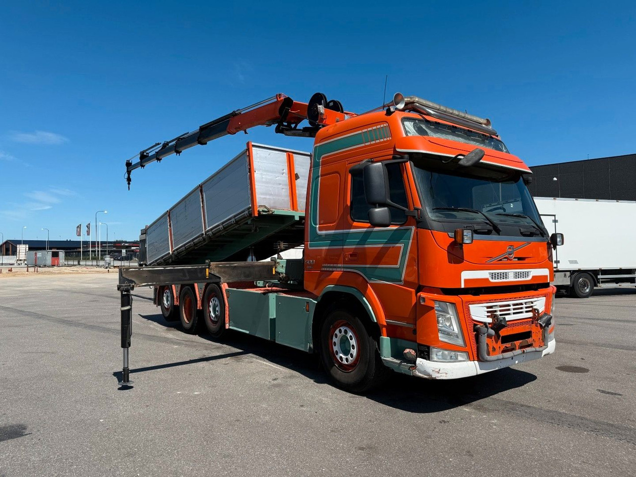 Volvo FM500 8x2*6 Crane HMF 2620 K5 Pendel Tipper - Kamion sa dizalicom: slika 2 Volvo FM500 8x2*6 Crane HMF 2620 K5 Pendel Tipper - Kamion sa dizalicom: slika 2