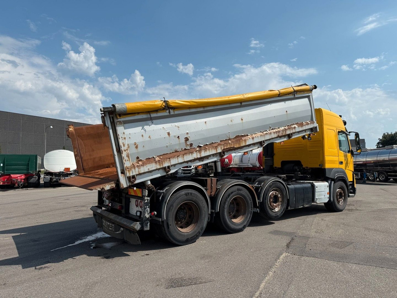 Volvo FMX500 8x4/4 Steel tipper Volvo FMX500 8x4/4 Steel tipper - Istovarivač: slika 3 Volvo FMX500 8x4/4 Steel tipper Volvo FMX500 8x4/4 Steel tipper - Istovarivač: slika 3