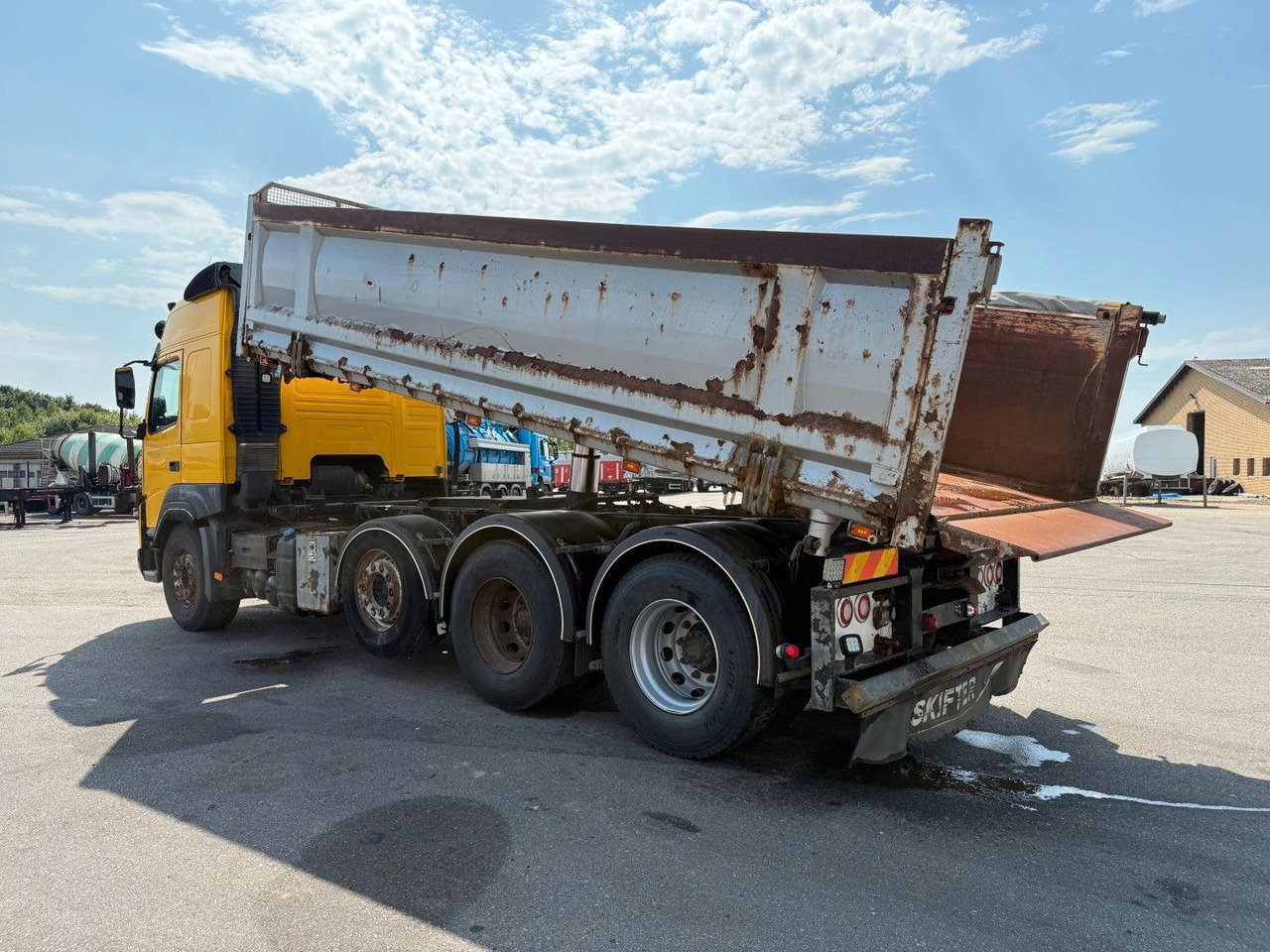 Volvo FMX500 8x4/4 Steel tipper Volvo FMX500 8x4/4 Steel tipper - Istovarivač: slika 4 Volvo FMX500 8x4/4 Steel tipper Volvo FMX500 8x4/4 Steel tipper - Istovarivač: slika 4