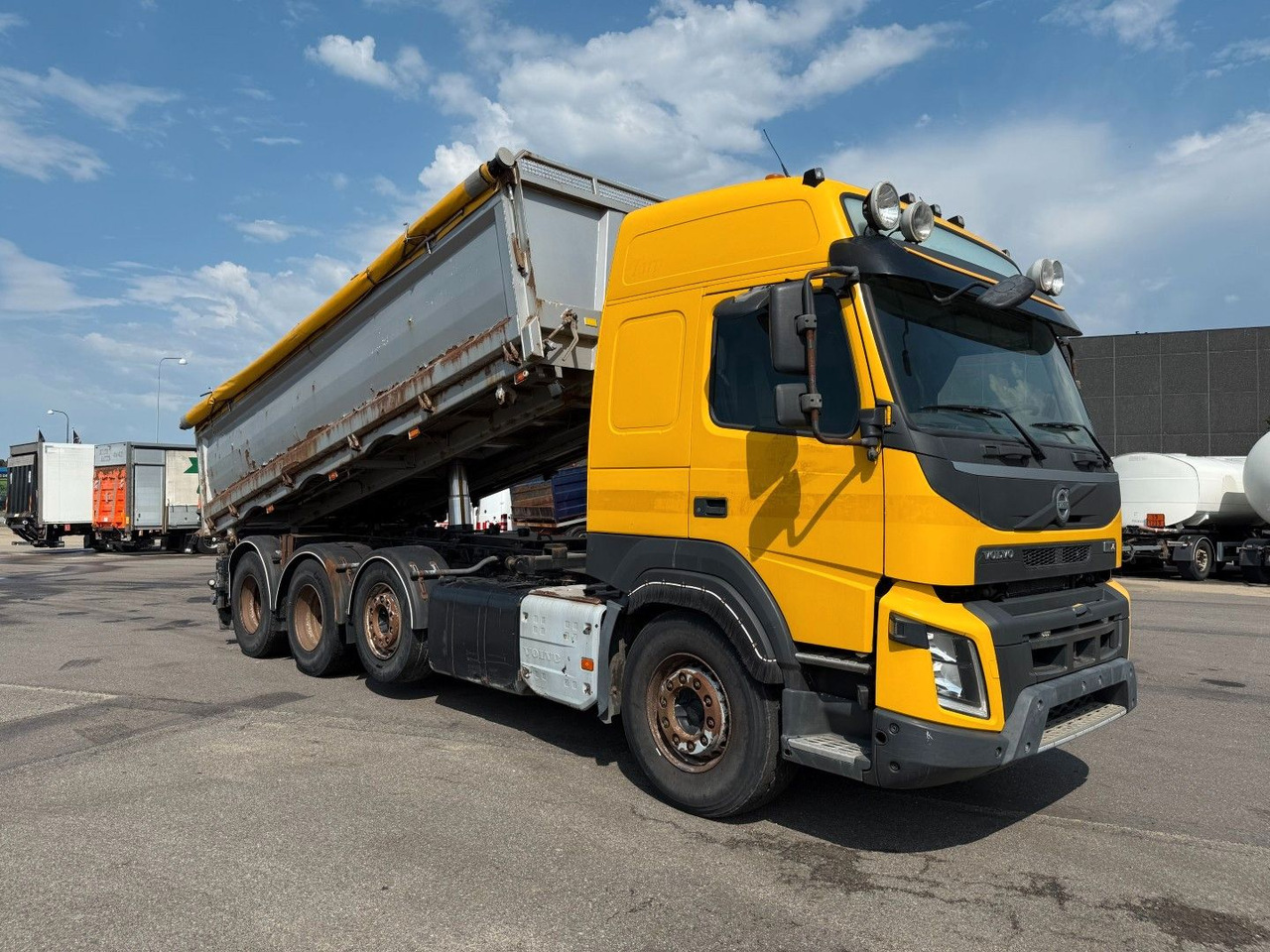 Volvo FMX500 8x4/4 Steel tipper Volvo FMX500 8x4/4 Steel tipper - Istovarivač: slika 2 Volvo FMX500 8x4/4 Steel tipper Volvo FMX500 8x4/4 Steel tipper - Istovarivač: slika 2