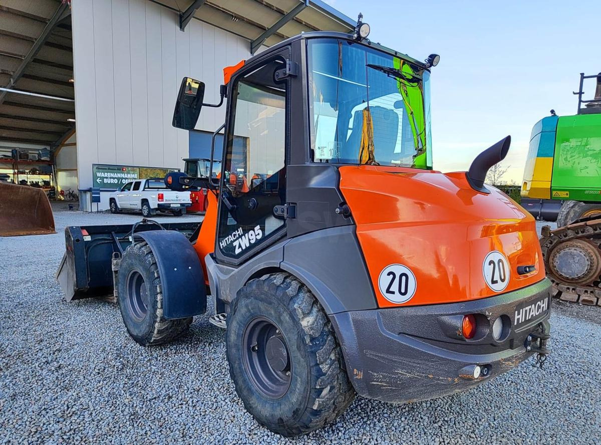 Hitachi ZW95 - Utovarivač točkaš: slika 1 Hitachi ZW95 - Utovarivač točkaš: slika 1