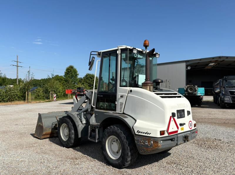 Utovarivač točkaš Liebherr L507: slika 1