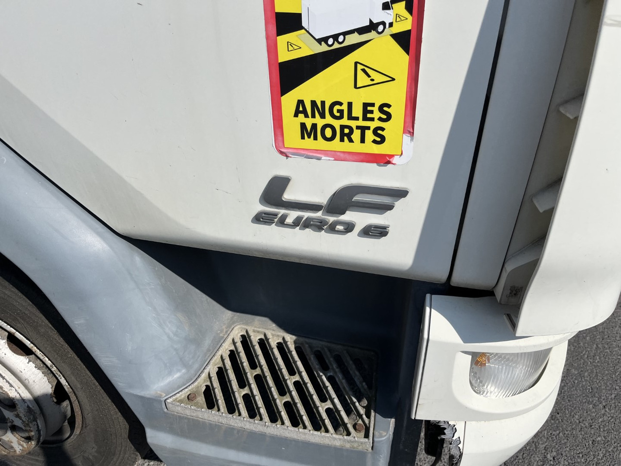 DAF LF 220 - Kamion sa ceradom: slika 3 DAF LF 220 - Kamion sa ceradom: slika 3