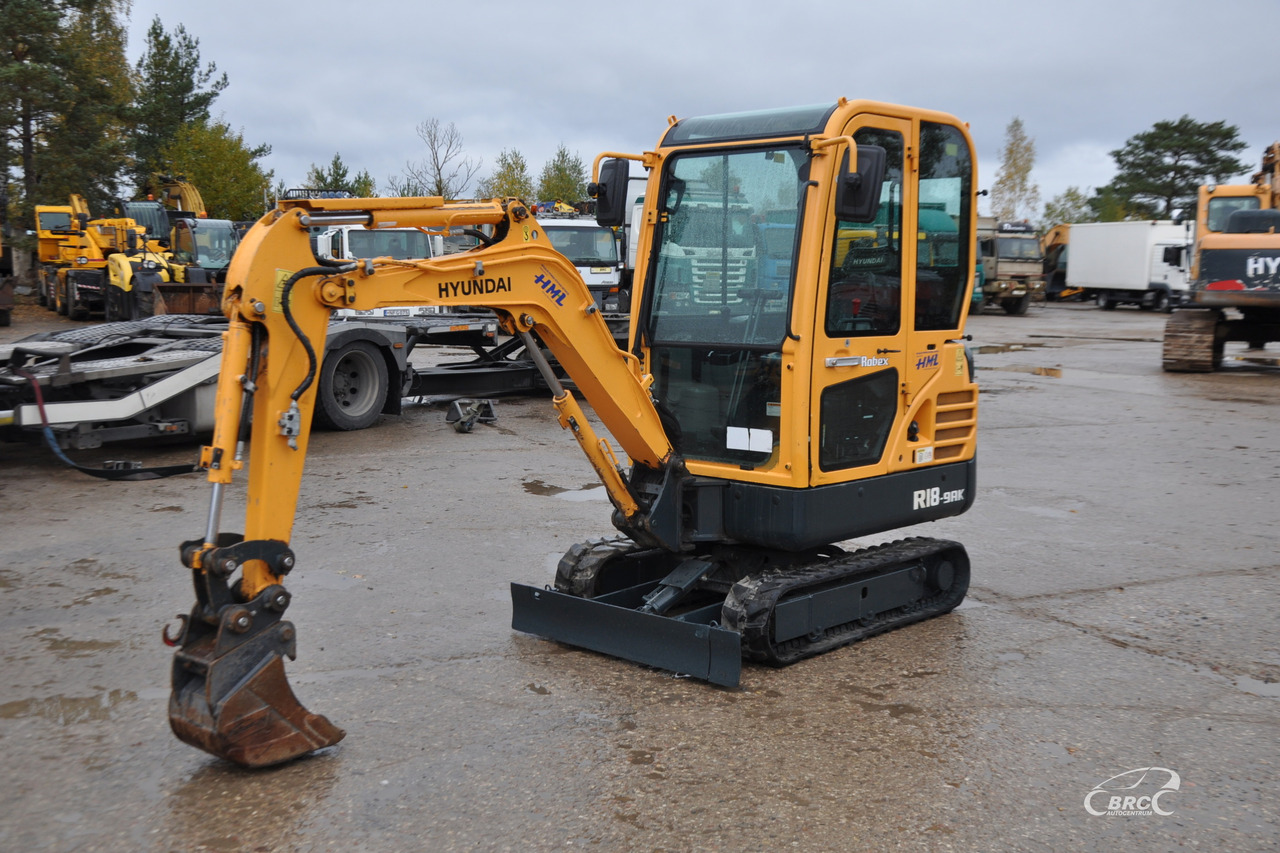 Hyundai R18-9AK - Mini bager: slika 1 Hyundai R18-9AK - Mini bager: slika 1