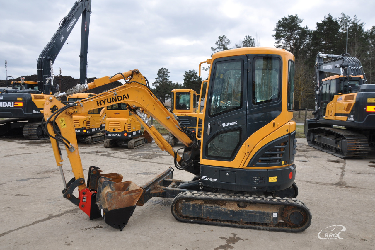 Hyundai R25Z-9AK - Mini bager: slika 3 Hyundai R25Z-9AK - Mini bager: slika 3
