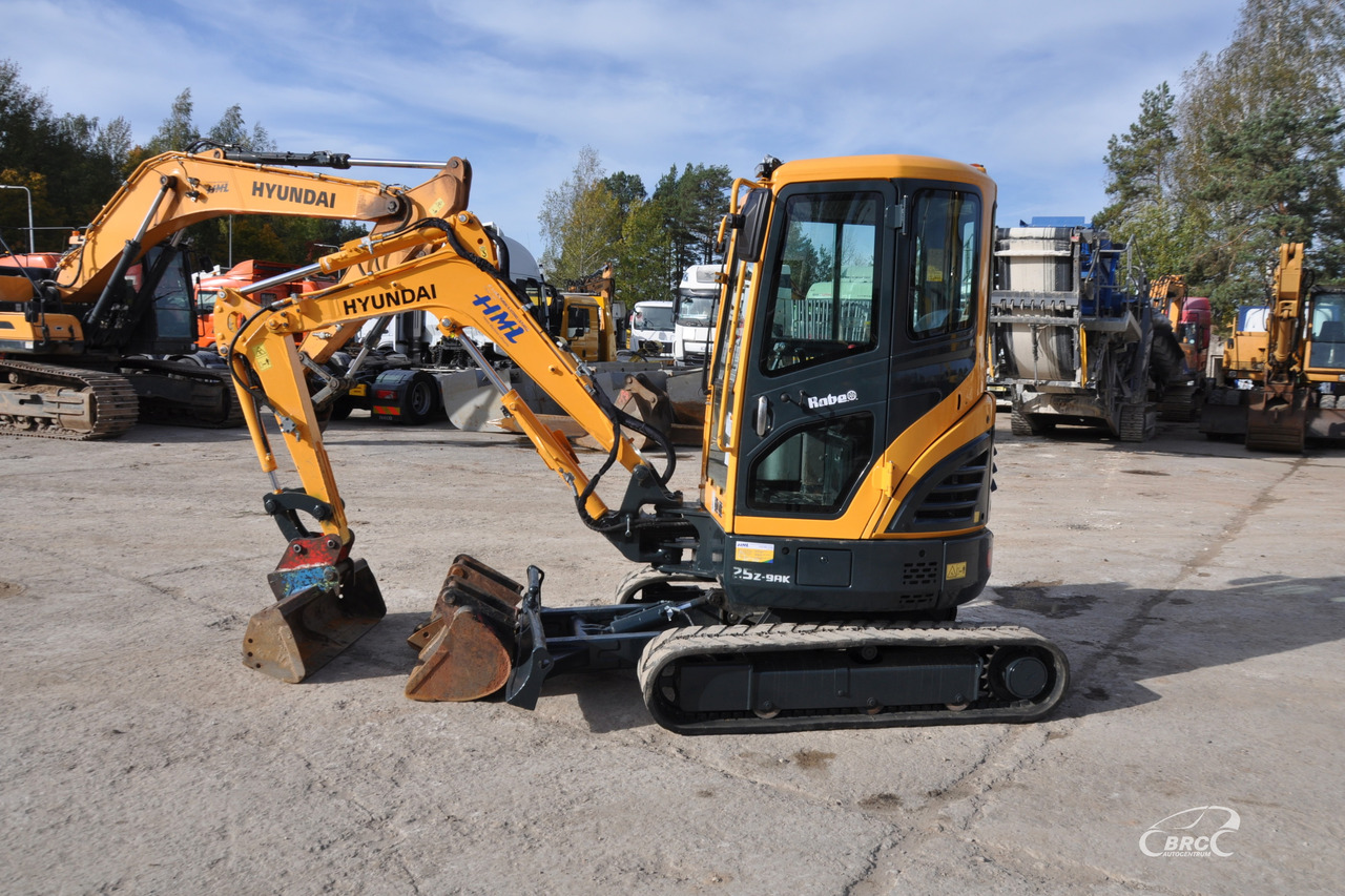 Hyundai R25Z-9AK - Mini bager: slika 3 Hyundai R25Z-9AK - Mini bager: slika 3
