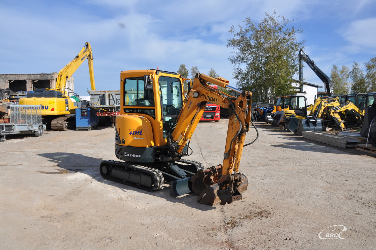 Hyundai R25Z-9AK - Mini bager: slika 4 Hyundai R25Z-9AK - Mini bager: slika 4