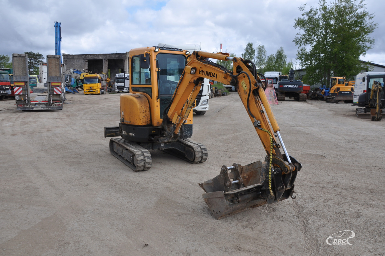 Hyundai R30Z-9AK - Mini bager: slika 2 Hyundai R30Z-9AK - Mini bager: slika 2