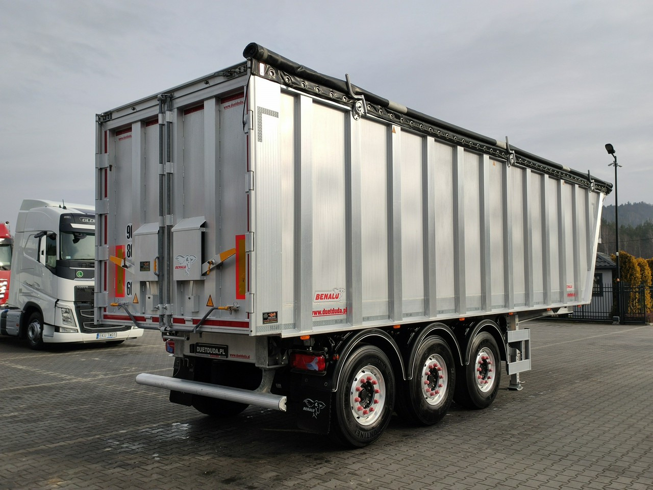 Benalu MULTIRUNNER 87 - Poluprikolica istovarivača: slika 4 Benalu MULTIRUNNER 87 - Poluprikolica istovarivača: slika 4