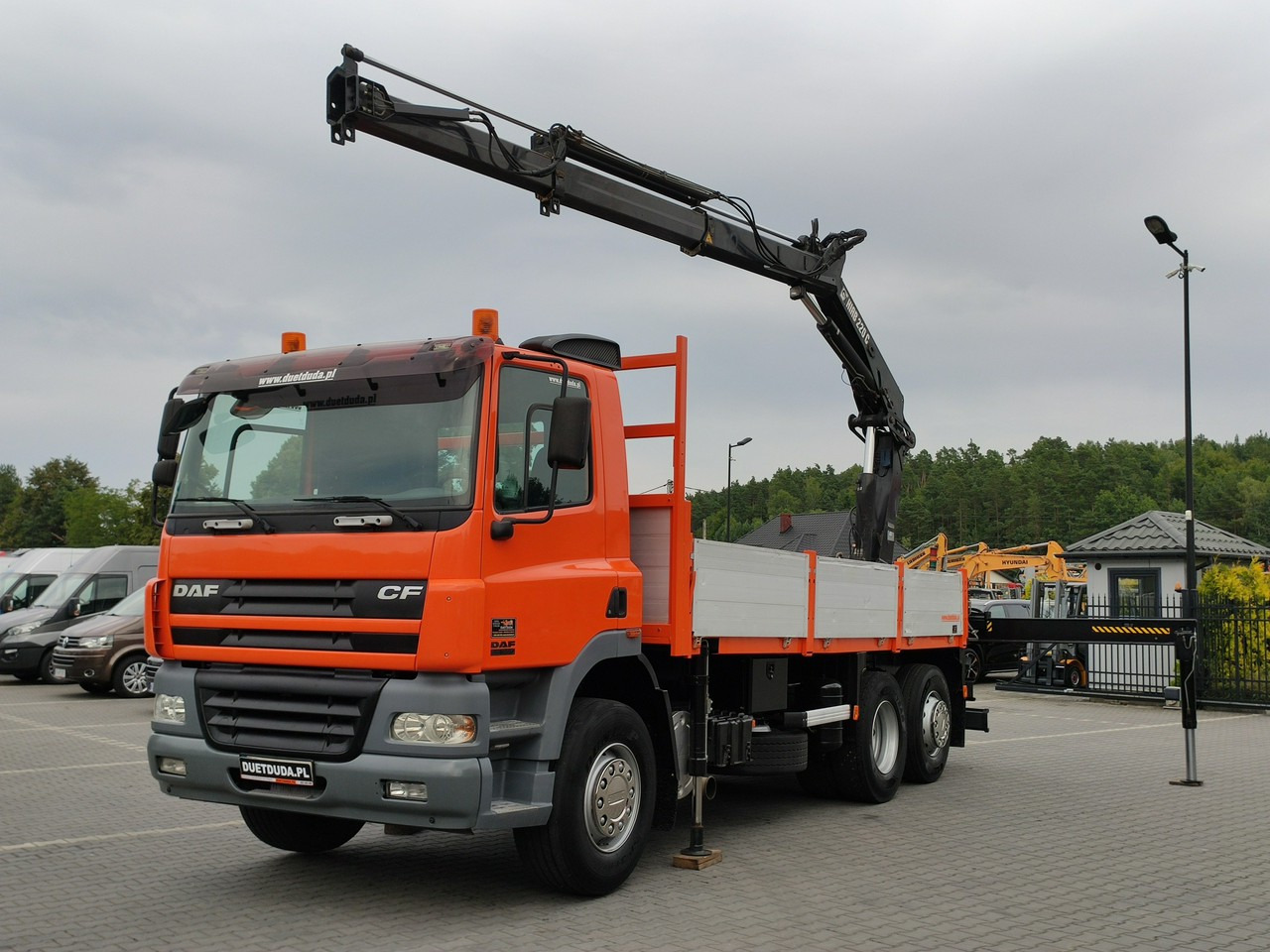 DAF CF 85.380 6x2 Oś Skrętna Skrzynia HDS HIAB 220C + Pilot - Kamion sa tovarnim sandukom, Kamion sa dizalicom: slika 2 DAF CF 85.380 6x2 Oś Skrętna Skrzynia HDS HIAB 220C + Pilot - Kamion sa tovarnim sandukom, Kamion sa dizalicom: slika 2