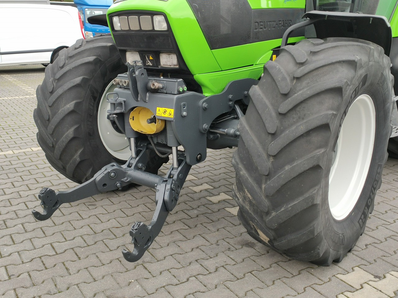 Deutz Fahr Agrotron M620 4x4 Przedni Tuz Wałek W.O.M Wyjścia do Przyczepy - Traktor: slika 4 Deutz Fahr Agrotron M620 4x4 Przedni Tuz Wałek W.O.M Wyjścia do Przyczepy - Traktor: slika 4