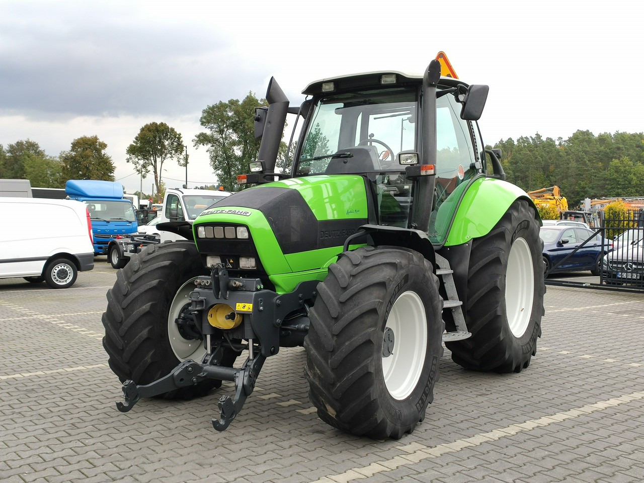 Deutz Fahr Agrotron M620 4x4 Przedni Tuz Wałek W.O.M Wyjścia do Przyczepy - Traktor: slika 3 Deutz Fahr Agrotron M620 4x4 Przedni Tuz Wałek W.O.M Wyjścia do Przyczepy - Traktor: slika 3