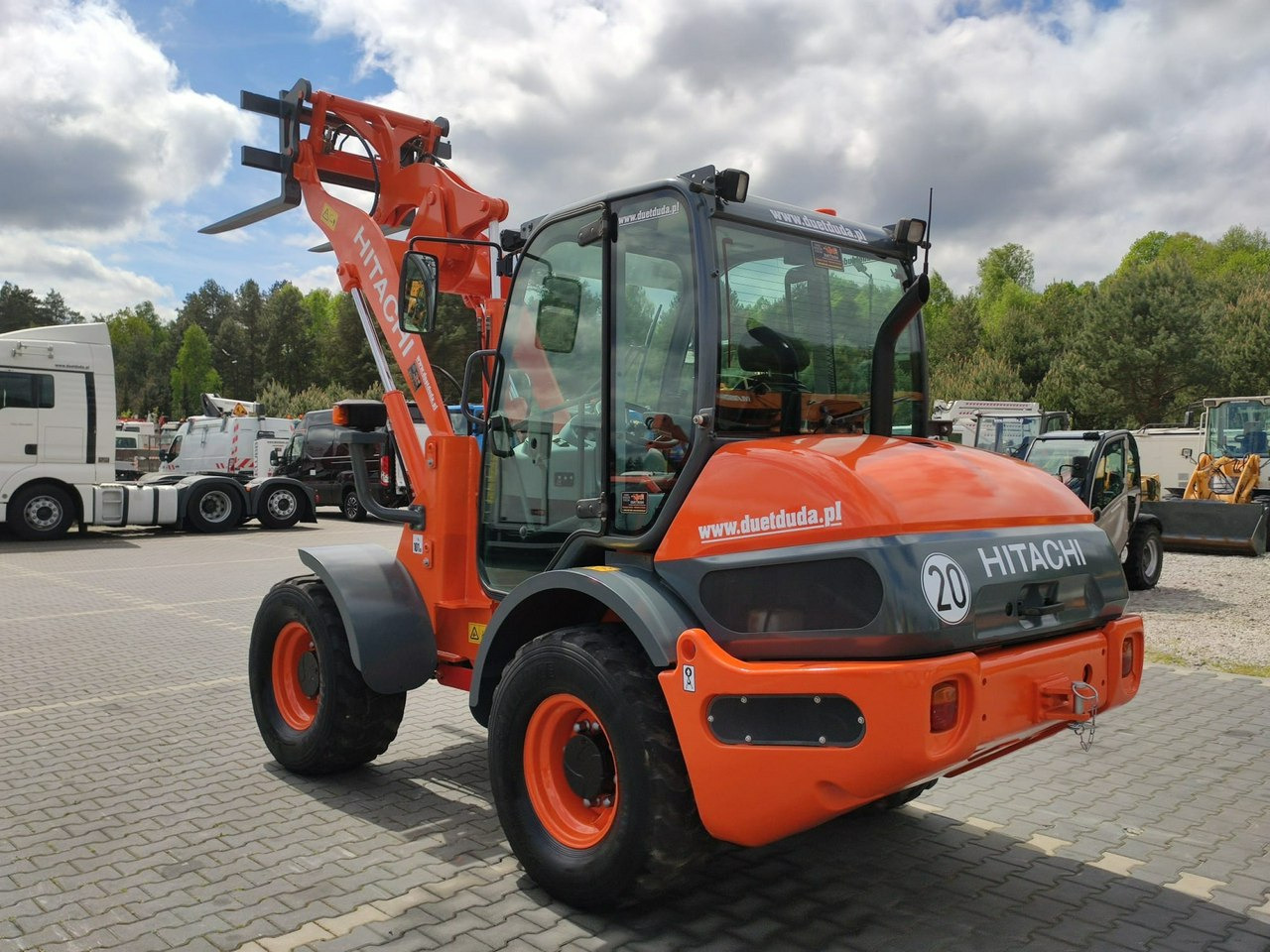 Utovarivač točkaš Hitachi ZW75 Wheel Loader Szybko-Złącze Widły Stan Bardzo Dobry: slika 10