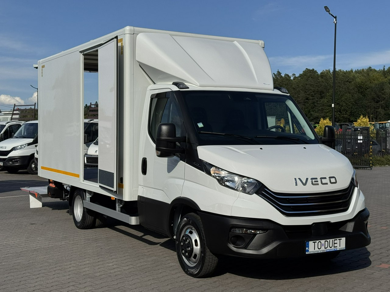 Iveco Daily 35C14 - Dostavno vozilo sa zatvorenim sandukom: slika 4 Iveco Daily 35C14 - Dostavno vozilo sa zatvorenim sandukom: slika 4