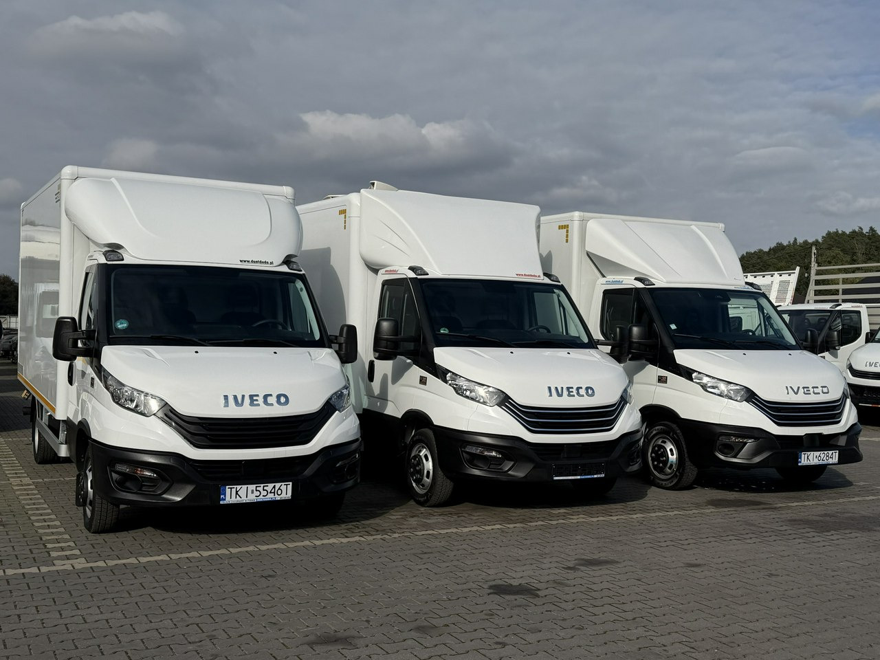 Iveco Daily 35C16 V - Dostavno vozilo sa zatvorenim sandukom: slika 1 Iveco Daily 35C16 V - Dostavno vozilo sa zatvorenim sandukom: slika 1