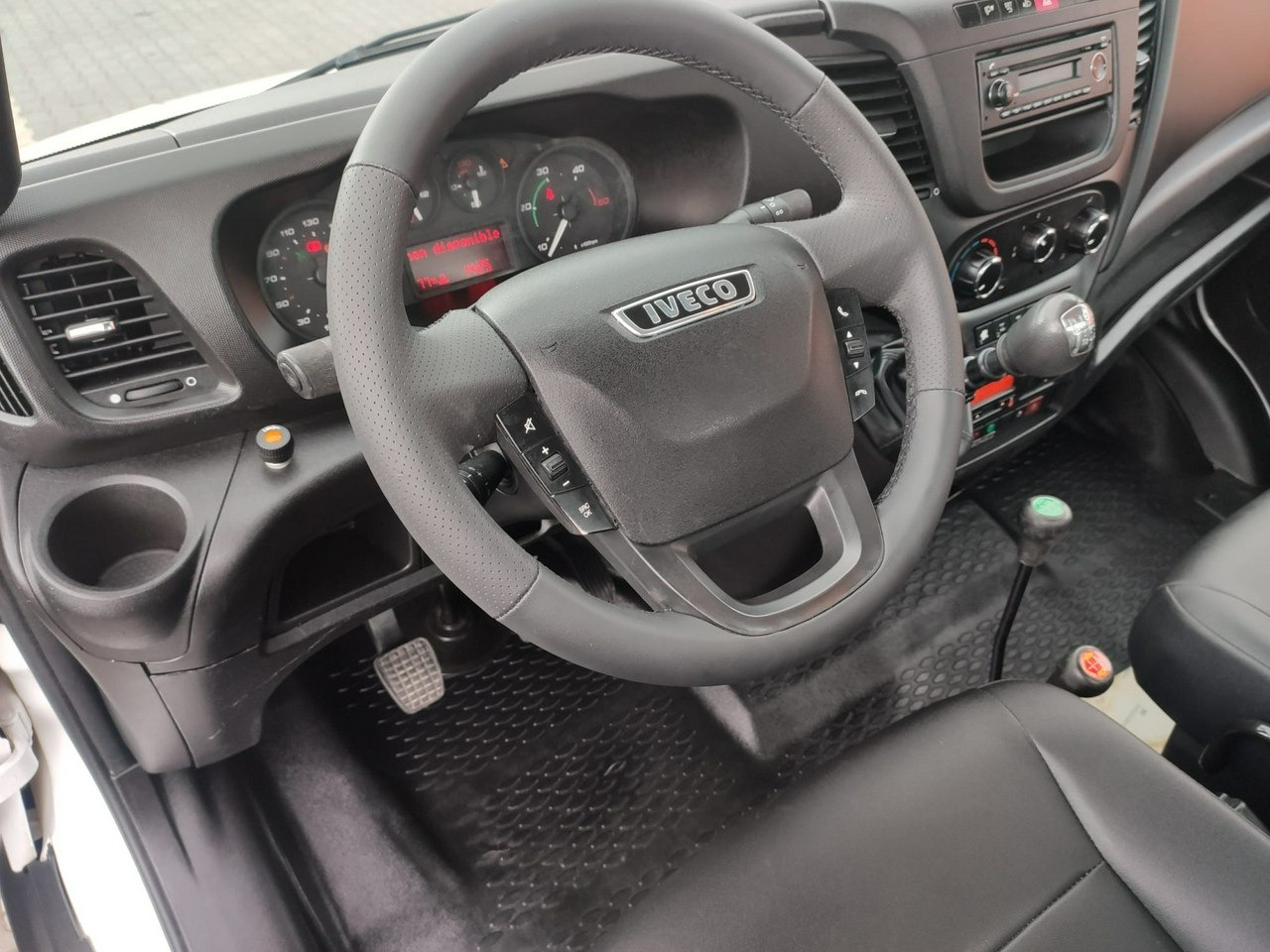 Vazdušna platforma montirana na kamion Iveco Daily 55S17W 4x4 Zwyżka 19m Versalift Lat 55 TB Time France: slika 23