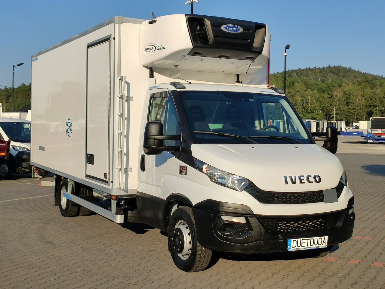 Iveco Daily 70C17 Mroźnia Ściana Grodziowa Multitemperatura - Dostavno vozilo hladnjača: slika 5 Iveco Daily 70C17 Mroźnia Ściana Grodziowa Multitemperatura - Dostavno vozilo hladnjača: slika 5