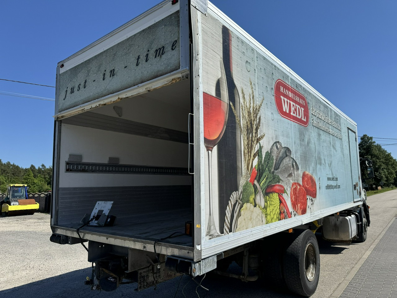 Iveco Zabudowa Chłodnia Agregat Carrier Supra 950Mt + Winda - Promenjivo telo frižidera: slika 5 Iveco Zabudowa Chłodnia Agregat Carrier Supra 950Mt + Winda - Promenjivo telo frižidera: slika 5