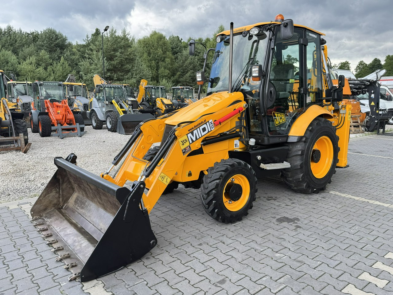 JCB MIDI CX Szybkozłącze Nowe Opony bez luzów i wycieków Super Stan - Bager utovarivač: slika 4 JCB MIDI CX Szybkozłącze Nowe Opony bez luzów i wycieków Super Stan - Bager utovarivač: slika 4