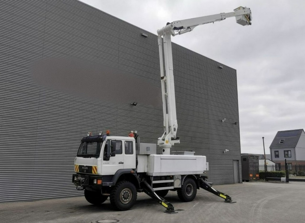 MAN LE 18.280 4x4 Zwyżka Altec TA60 Podnośnik Koszowy - Vazdušna platforma montirana na kamion: slika 1 MAN LE 18.280 4x4 Zwyżka Altec TA60 Podnośnik Koszowy - Vazdušna platforma montirana na kamion: slika 1