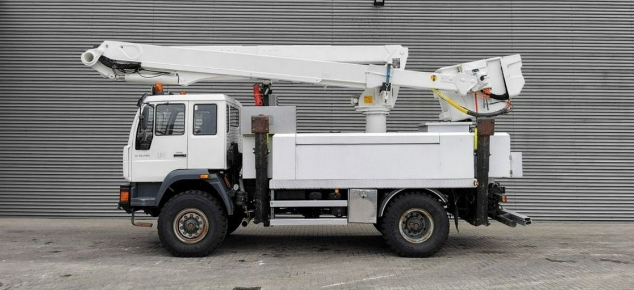 MAN LE 18.280 4x4 Zwyżka Altec TA60 Podnośnik Koszowy - Vazdušna platforma montirana na kamion: slika 2 MAN LE 18.280 4x4 Zwyżka Altec TA60 Podnośnik Koszowy - Vazdušna platforma montirana na kamion: slika 2