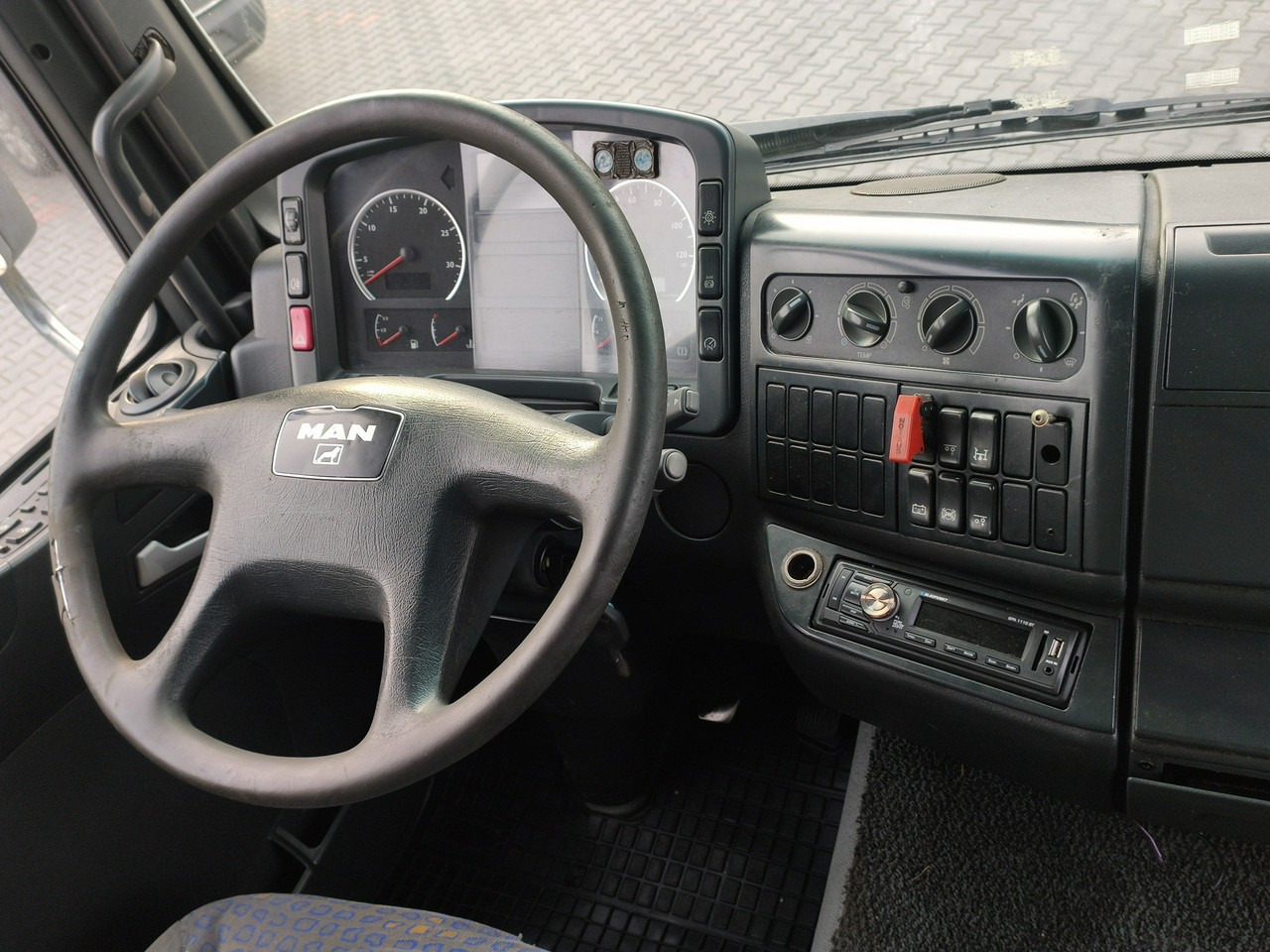 Kamion cisterna MAN TGA 26.310 Autocysterna z Dystrybucją: slika 35