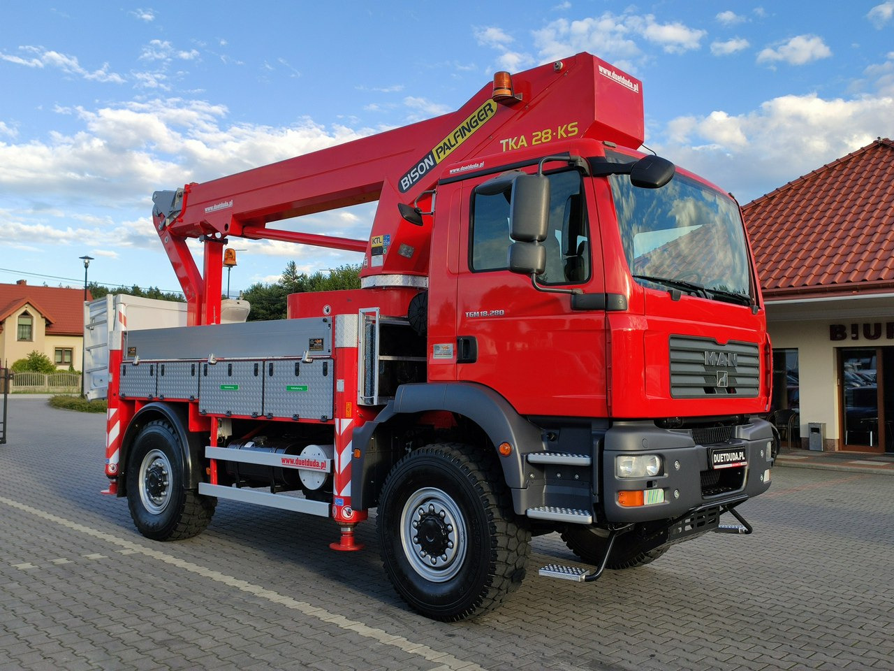 MAN TGM 18.280 4x4 Zwyżka Bison Palfinger TKA 28 Podnośnik Koszowy - Vazdušna platforma montirana na kamion: slika 2 MAN TGM 18.280 4x4 Zwyżka Bison Palfinger TKA 28 Podnośnik Koszowy - Vazdušna platforma montirana na kamion: slika 2