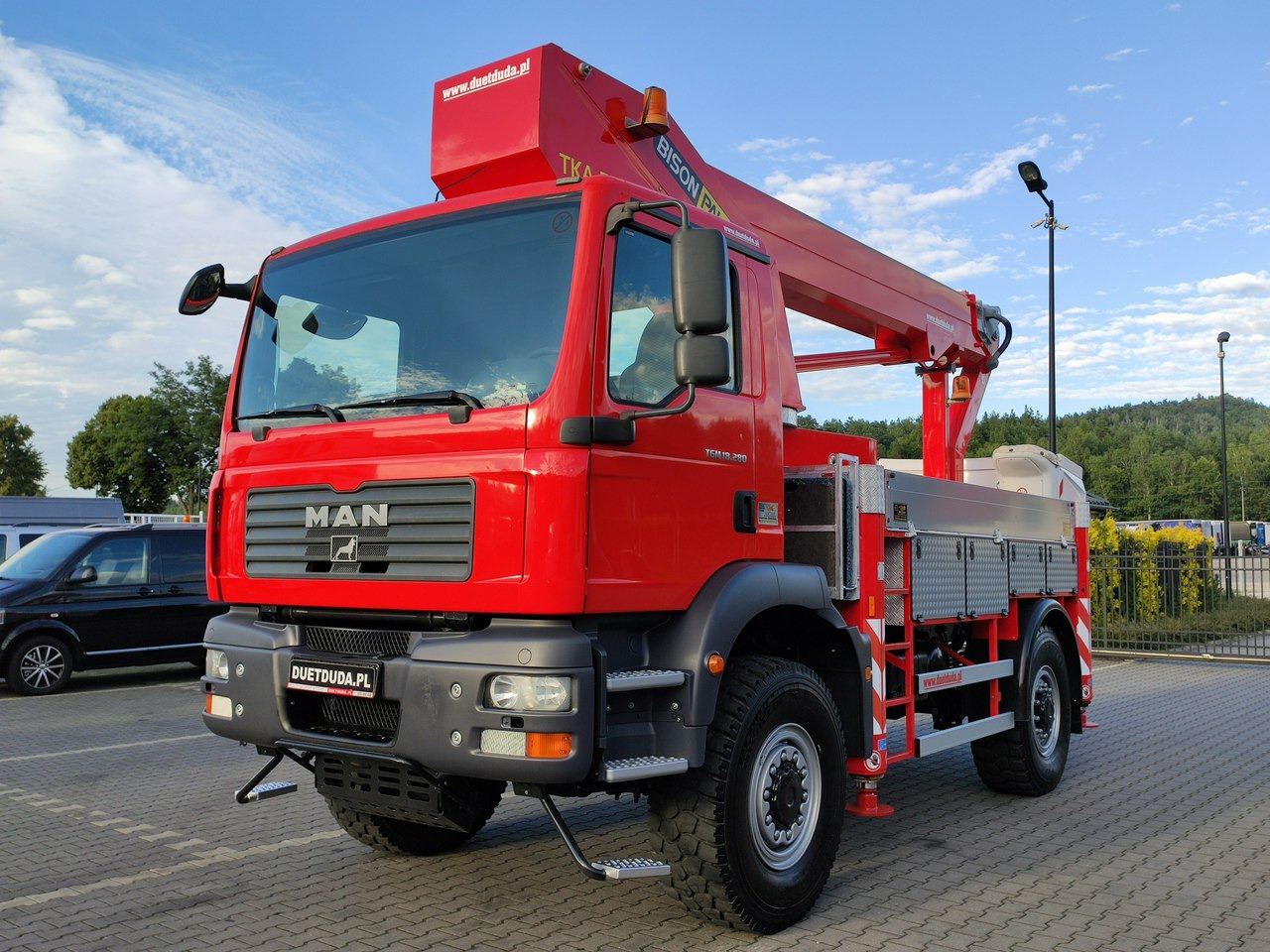 MAN TGM 18.280 4x4 Zwyżka Bison Palfinger TKA 28 Podnośnik Koszowy - Vazdušna platforma montirana na kamion: slika 4 MAN TGM 18.280 4x4 Zwyżka Bison Palfinger TKA 28 Podnośnik Koszowy - Vazdušna platforma montirana na kamion: slika 4