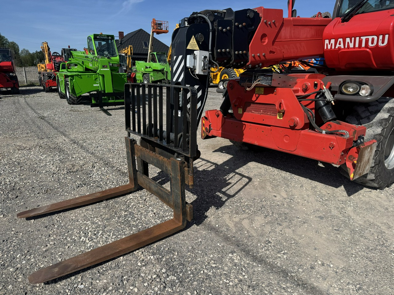 Manitou MRT 2150 + ROTO Ładowarka Teleskopowa Obrotowa 2550 - Teleskopski upravljač: slika 4 Manitou MRT 2150 + ROTO Ładowarka Teleskopowa Obrotowa 2550 - Teleskopski upravljač: slika 4