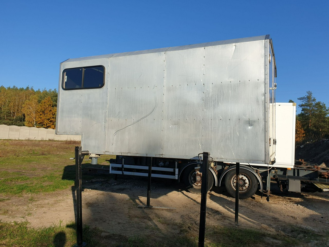 Mercedes ATEGO 1221 - Promenjivo telo - sanduk: slika 2 Mercedes ATEGO 1221 - Promenjivo telo - sanduk: slika 2
