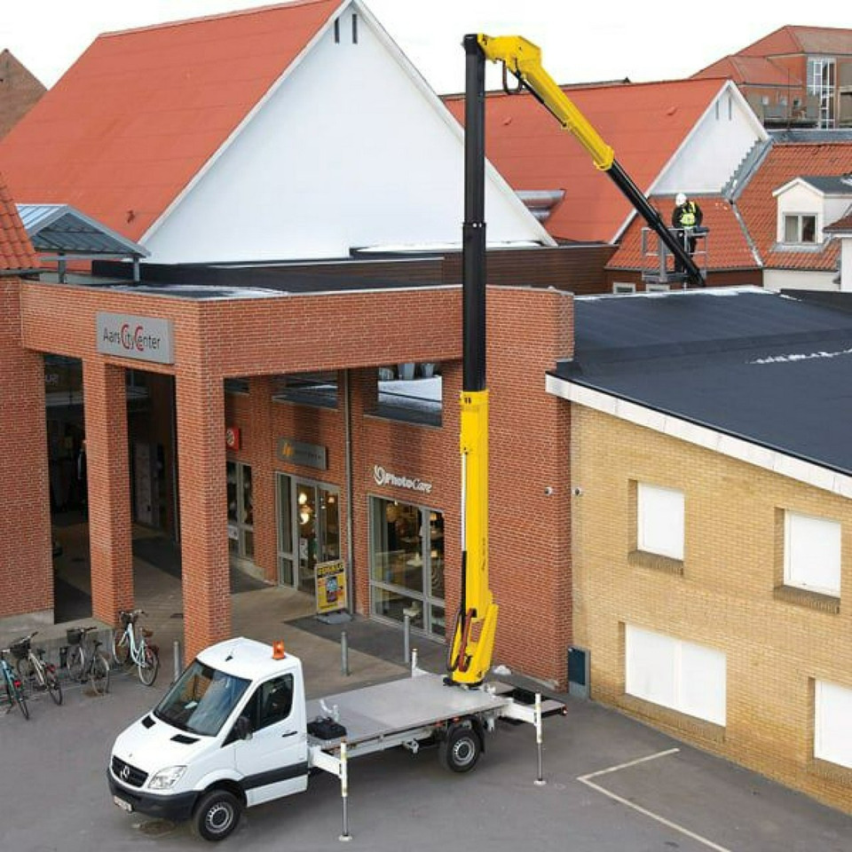 Mercedes Sprinter Zwyżka Podnośnik Koszowy VERSALIFT VTX-240 UDT - Vazdušna platforma montirana na kamion: slika 3 Mercedes Sprinter Zwyżka Podnośnik Koszowy VERSALIFT VTX-240 UDT - Vazdušna platforma montirana na kamion: slika 3