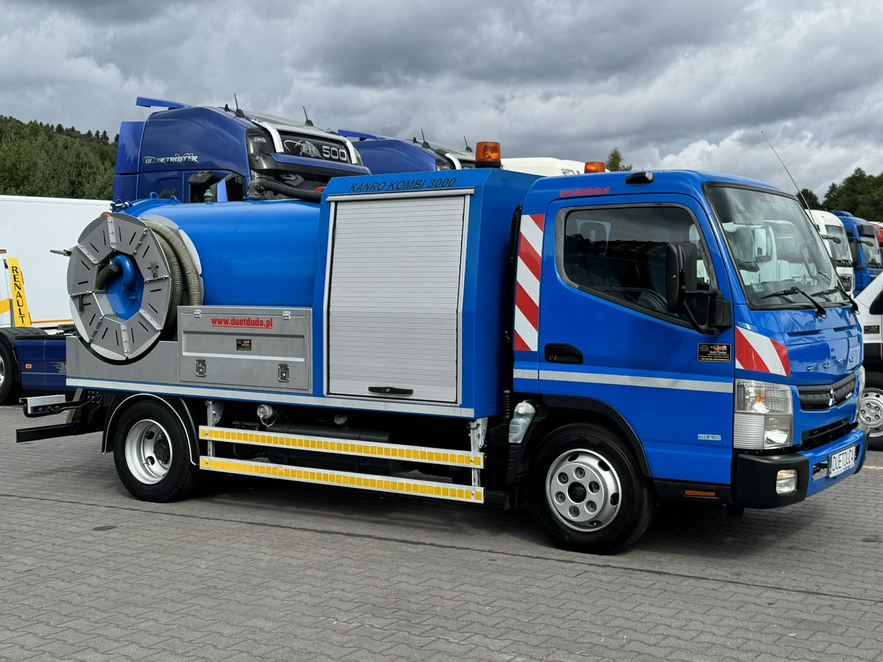 Mitsubishi Canter 7C18 3.0/150 KM Asenizcyjny - Vakuumska cisterna: slika 4 Mitsubishi Canter 7C18 3.0/150 KM Asenizcyjny - Vakuumska cisterna: slika 4