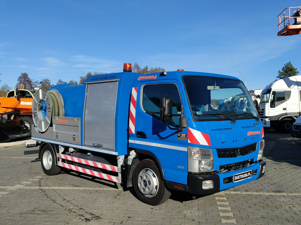 Mitsubishi Canter 7C18 3.0/150 KM Asenizcyjny - Vakuumska cisterna: slika 2 Mitsubishi Canter 7C18 3.0/150 KM Asenizcyjny - Vakuumska cisterna: slika 2