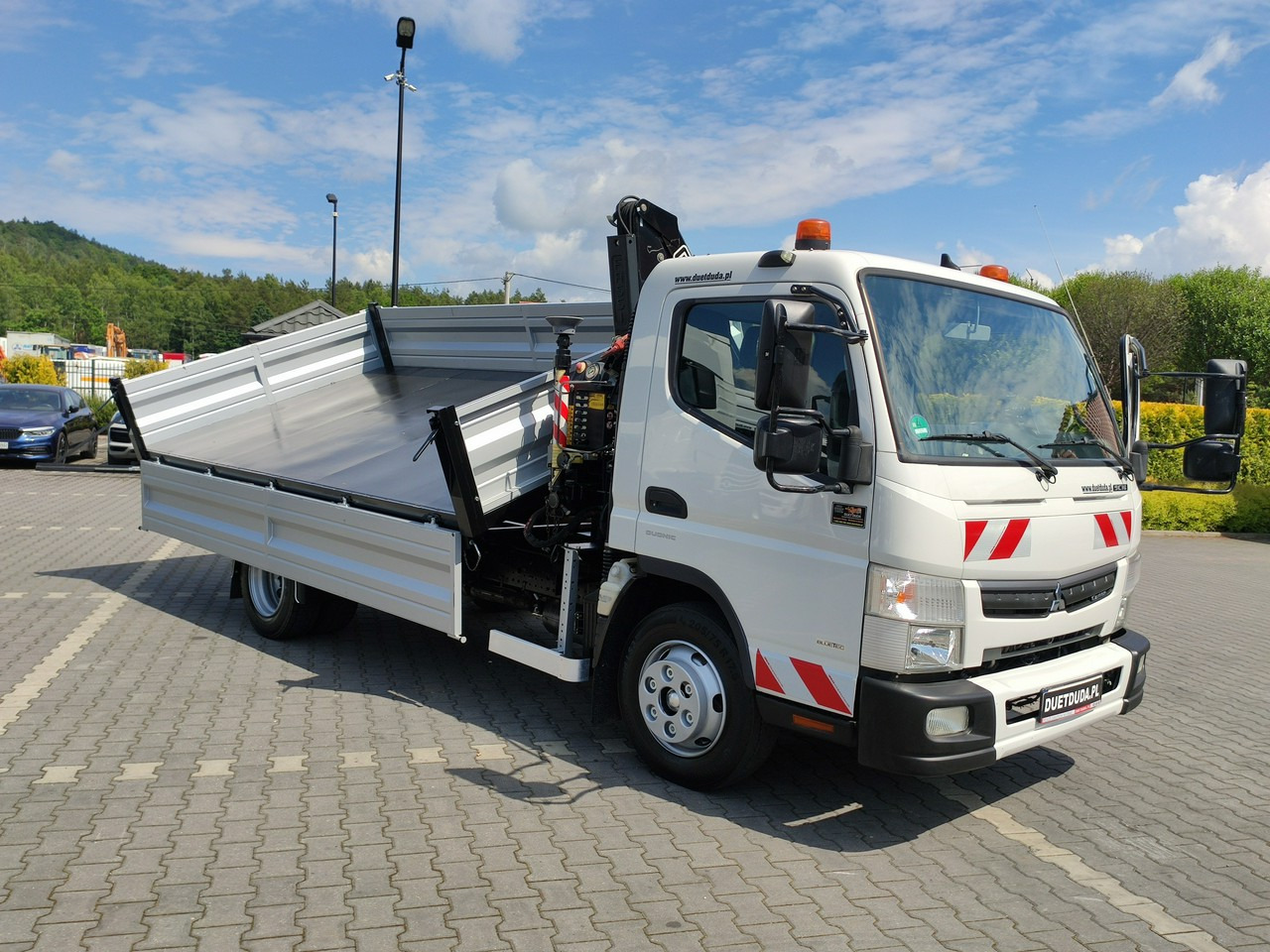 Mitsubishi Canter Fuso 9C18 3.0/180KM Automat, HDS FASSI F30 Wywrotka 3-str - Istovarivač: slika 5 Mitsubishi Canter Fuso 9C18 3.0/180KM Automat, HDS FASSI F30 Wywrotka 3-str - Istovarivač: slika 5