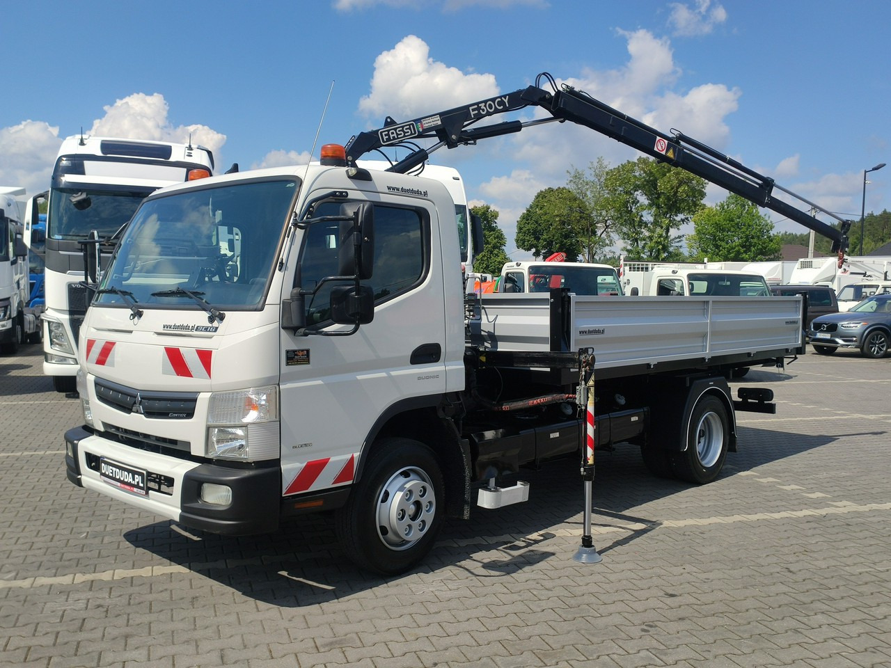 Mitsubishi Canter Fuso 9C18 3.0/180KM HDS FASSI F30 Wywrotka 3-stronna - Istovarivač: slika 1 Mitsubishi Canter Fuso 9C18 3.0/180KM HDS FASSI F30 Wywrotka 3-stronna - Istovarivač: slika 1