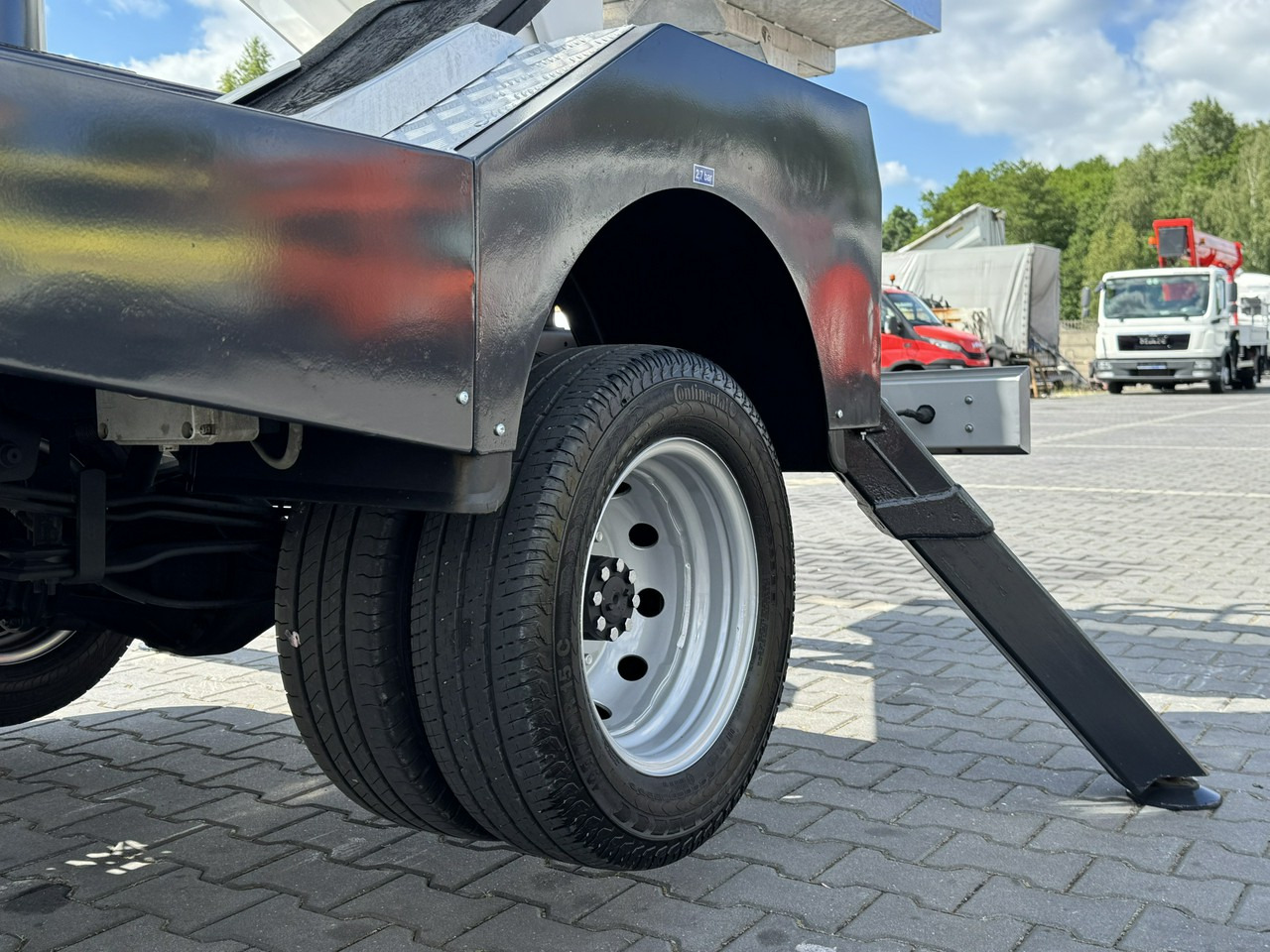 Nissan Cabstar - Vazdušna platforma montirana na kamion: slika 4 Nissan Cabstar - Vazdušna platforma montirana na kamion: slika 4