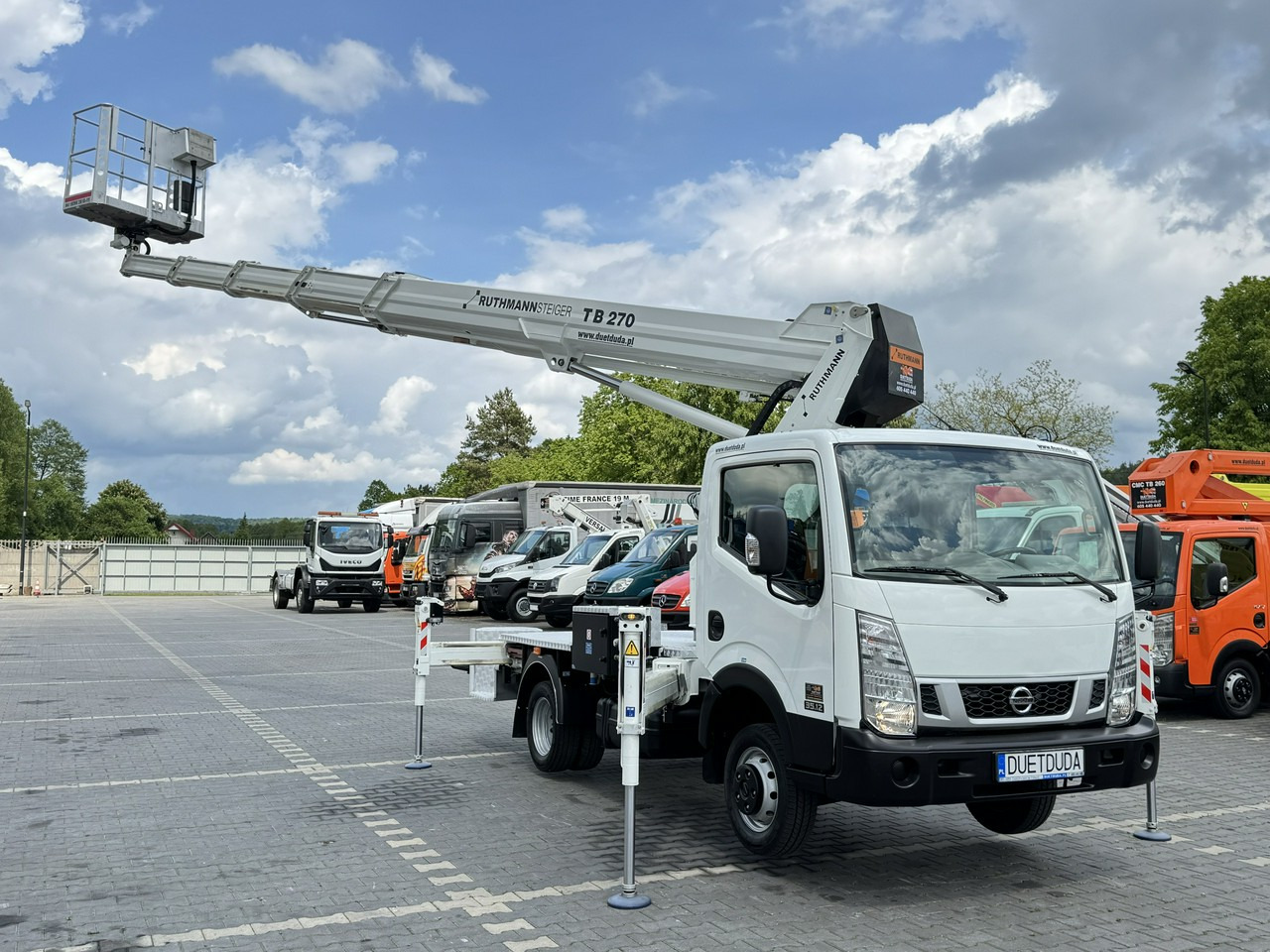 Nissan Cabstar - Vazdušna platforma montirana na kamion: slika 2 Nissan Cabstar - Vazdušna platforma montirana na kamion: slika 2