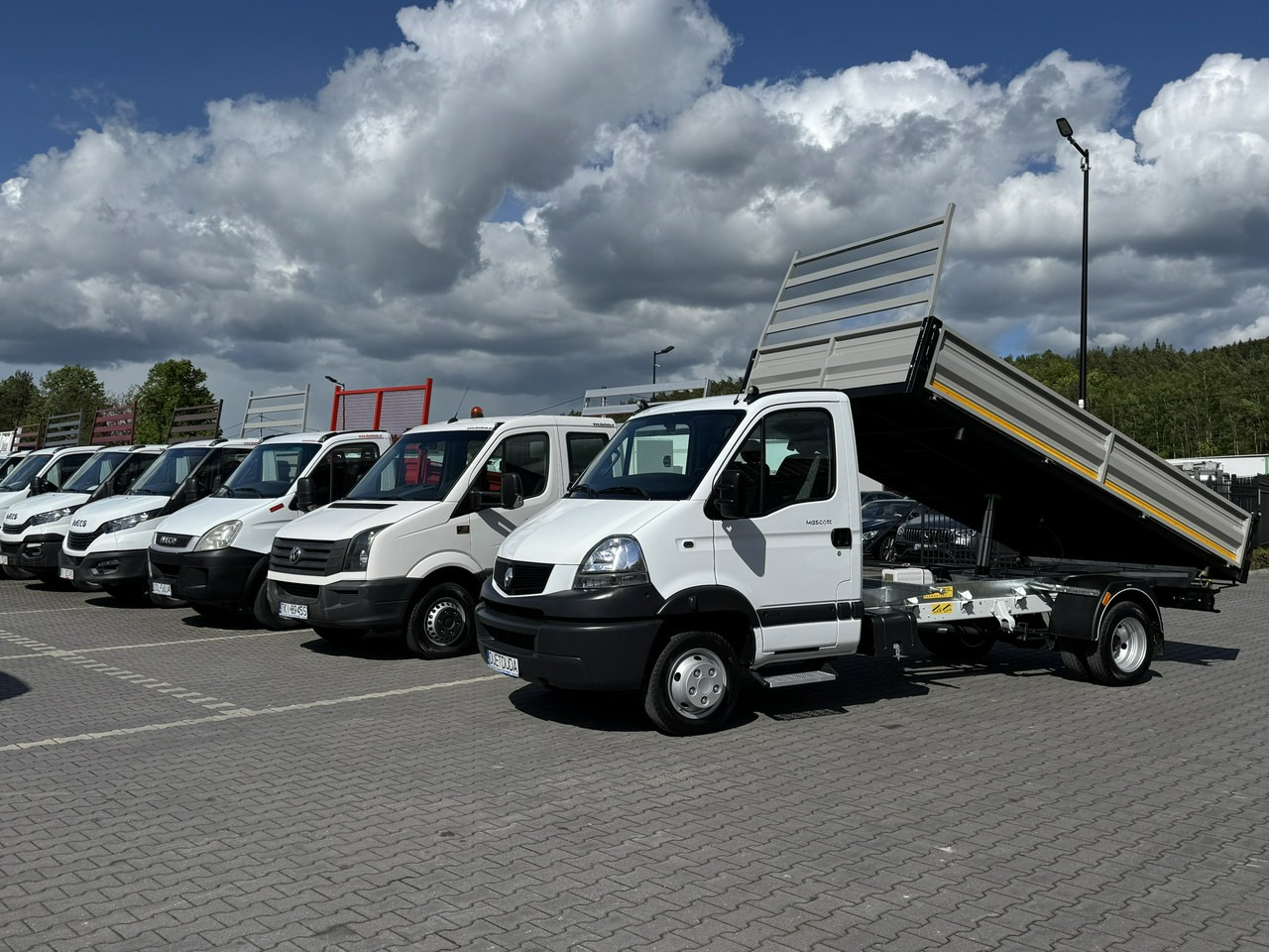 Renault Mascott - Dostavno vozilo istovarivač: slika 1 Renault Mascott - Dostavno vozilo istovarivač: slika 1