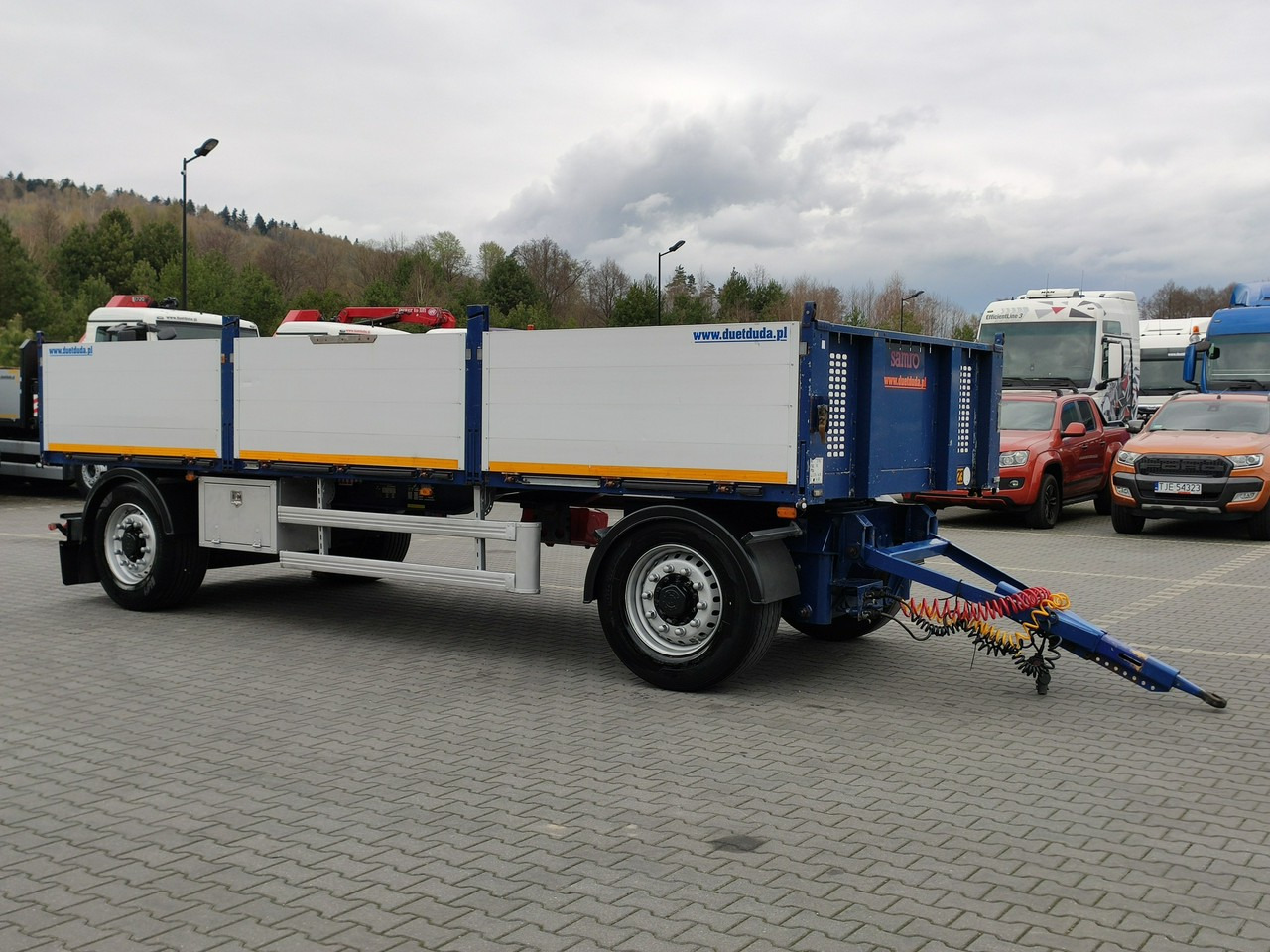 Samro Ciężarowa 2-osiowa na poduszkach - Plato prikolica: slika 2 Samro Ciężarowa 2-osiowa na poduszkach - Plato prikolica: slika 2