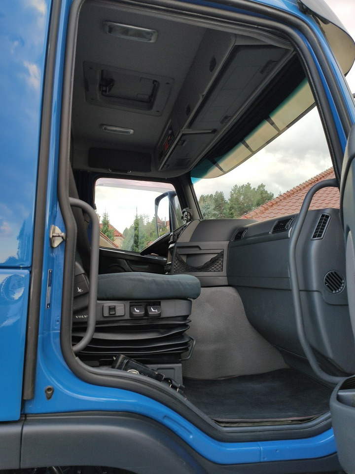 Kamion za utovaranje kontejnera Volvo FM 410 E5 Bramowiec Hakowiec 6x2 Oś Skrętna / Podnoszona Automat: slika 24