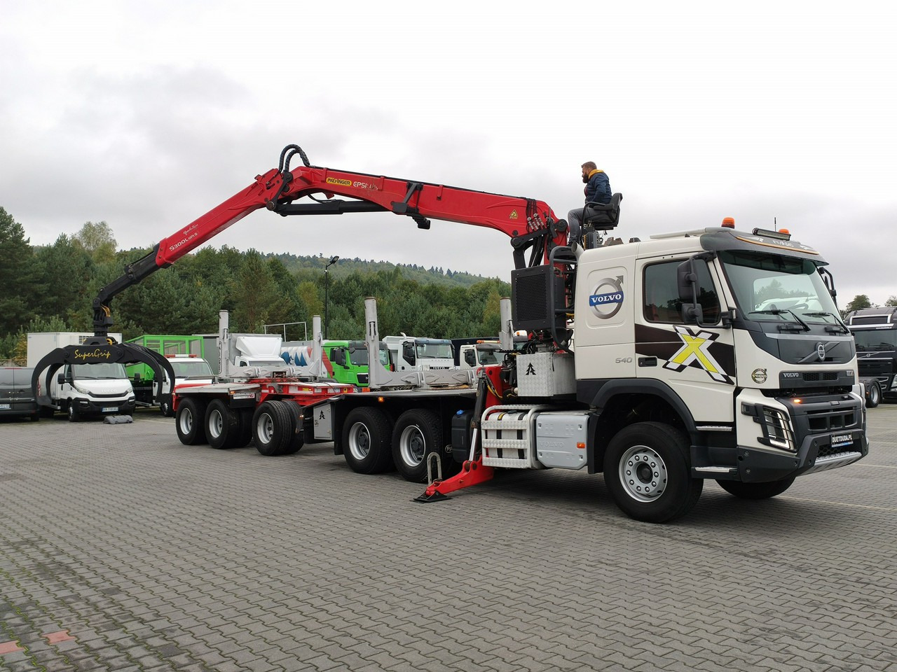 Volvo FMX 540 6x4 RETARDER PALFORET EPSILON S300L Do Drewna - Šticar: slika 4 Volvo FMX 540 6x4 RETARDER PALFORET EPSILON S300L Do Drewna - Šticar: slika 4