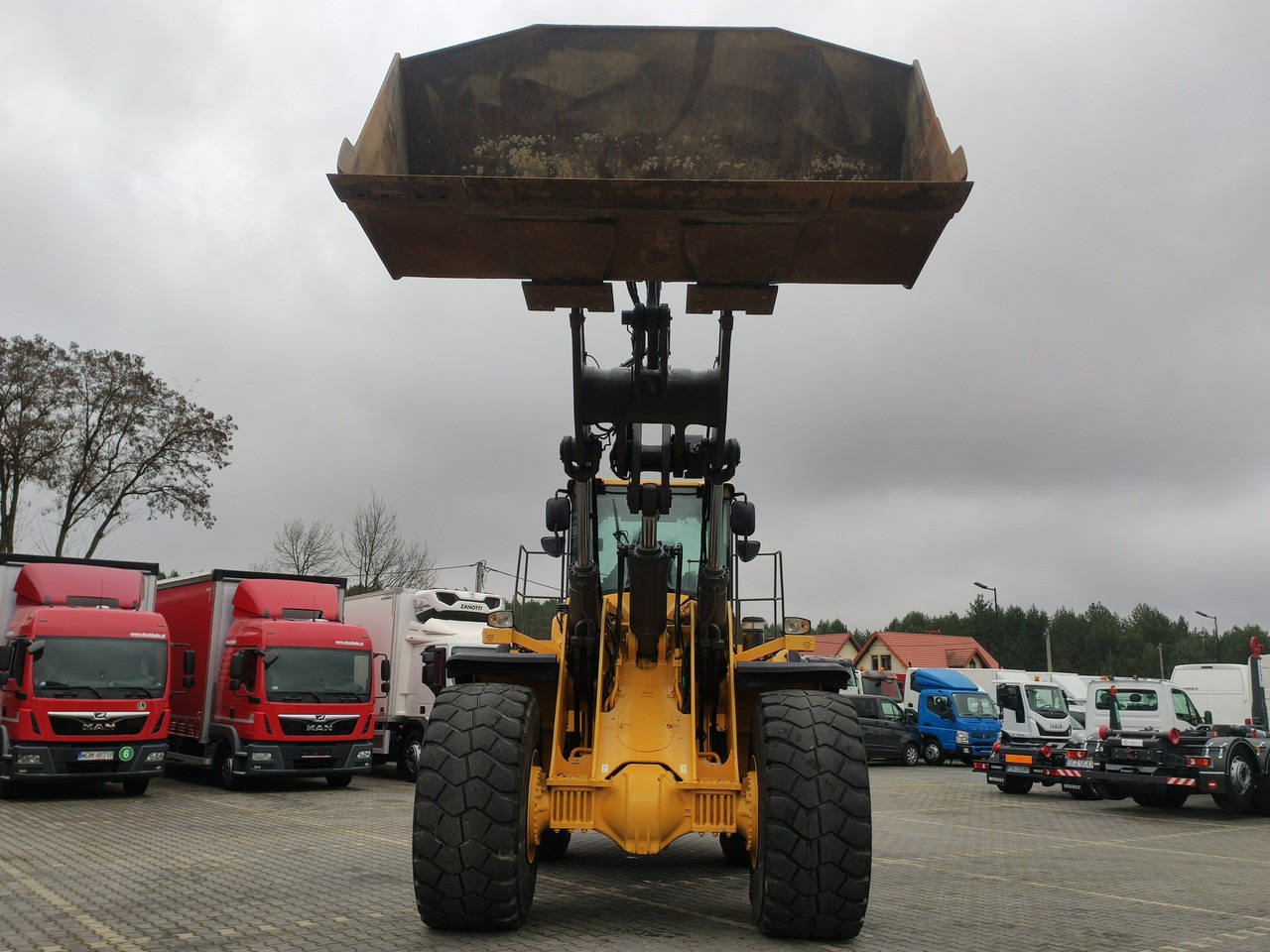 Volvo L 220G - Utovarivač točkaš: slika 4 Volvo L 220G - Utovarivač točkaš: slika 4