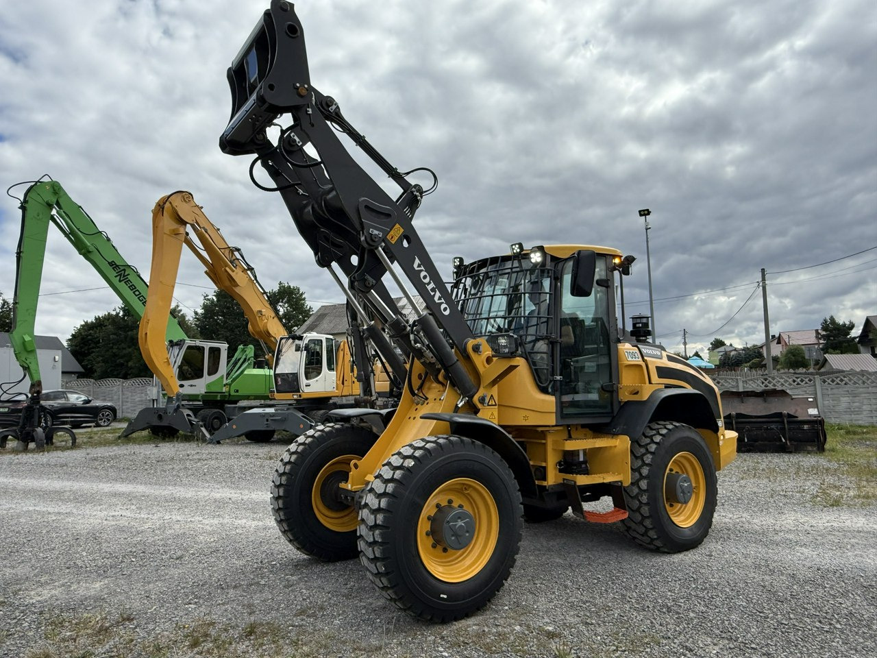 Volvo Waga -10ton WHEEL LOADER L45H Maszyna w Bardzo Dobrym Stanie - Utovarivač točkaš: slika 3 Volvo Waga -10ton WHEEL LOADER L45H Maszyna w Bardzo Dobrym Stanie - Utovarivač točkaš: slika 3