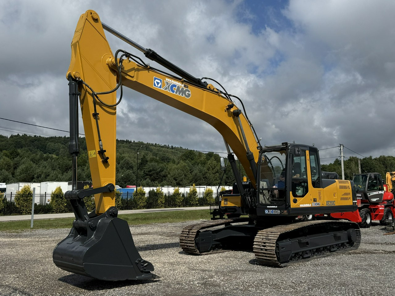 XCMG XE 250C 25ton Bez DPF i Adblue Stan Jak Nowy - Bager guseničar: slika 3 XCMG XE 250C 25ton Bez DPF i Adblue Stan Jak Nowy - Bager guseničar: slika 3