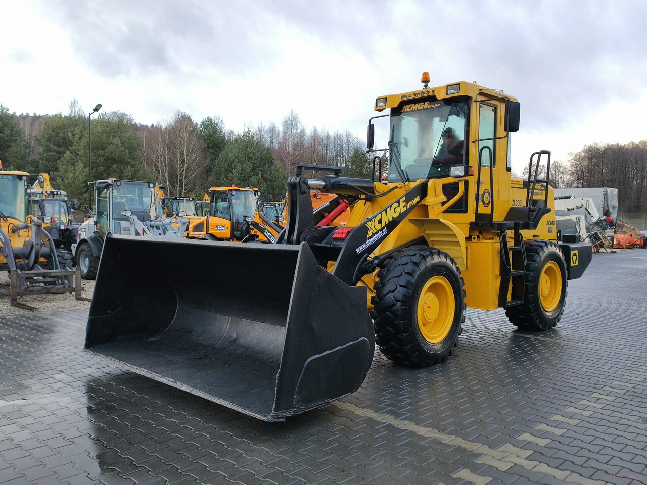 XCMG ZL 30G Centralne smarowanie Klimatyzacja 10T Super Stan !!! - Utovarivač točkaš: slika 5 XCMG ZL 30G Centralne smarowanie Klimatyzacja 10T Super Stan !!! - Utovarivač točkaš: slika 5