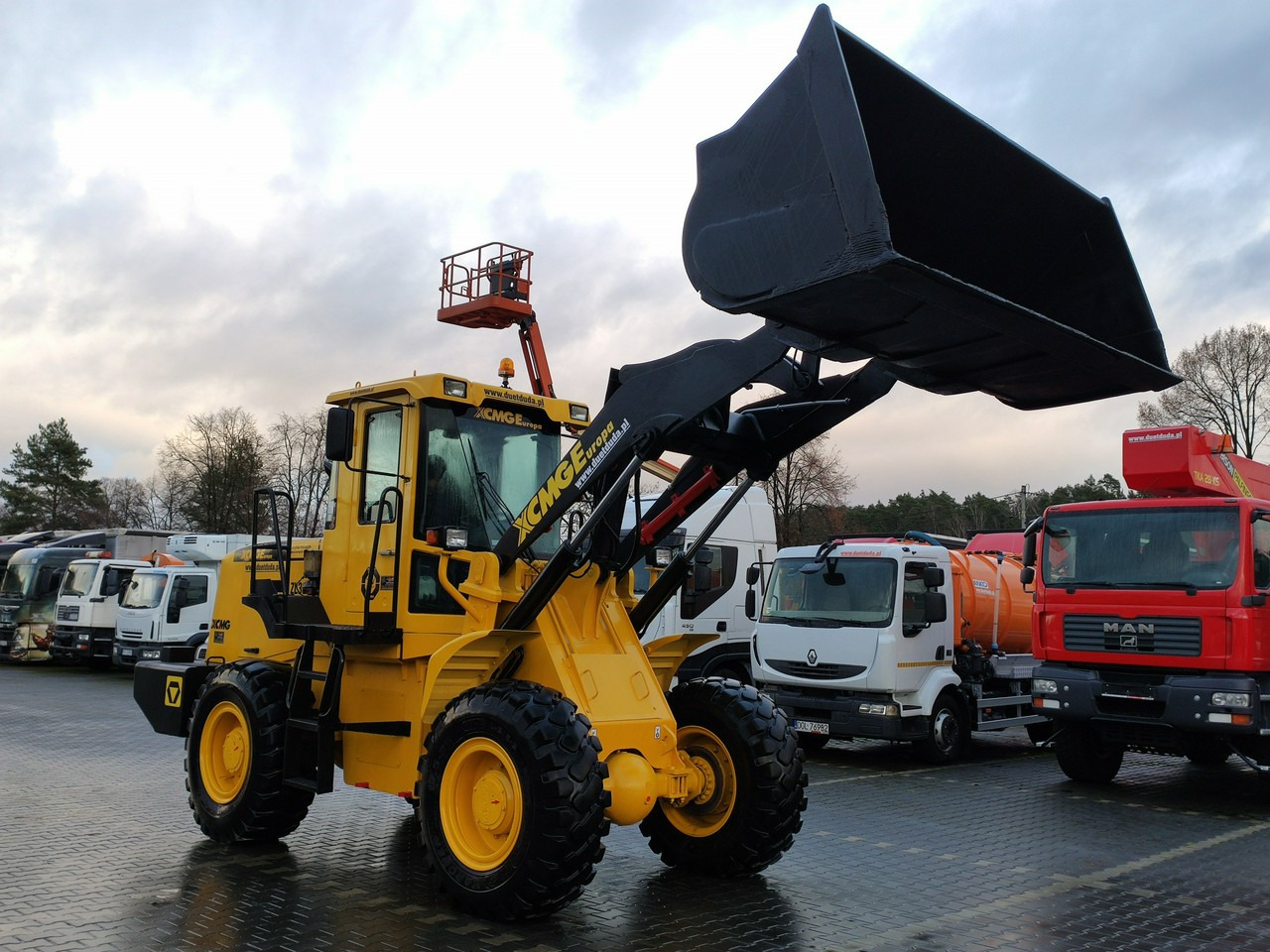 XCMG ZL 30G Centralne smarowanie Klimatyzacja 10T Super Stan !!! - Utovarivač točkaš: slika 4 XCMG ZL 30G Centralne smarowanie Klimatyzacja 10T Super Stan !!! - Utovarivač točkaš: slika 4