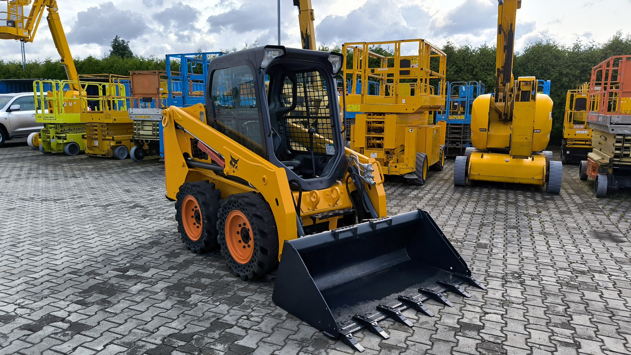 BOBCAT S450 - Mini utovarivač: slika 1 BOBCAT S450 - Mini utovarivač: slika 1